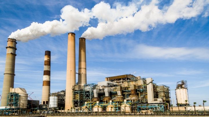 Filtri d’aria industriali: come comportarsi con poveri e fumi nocivi