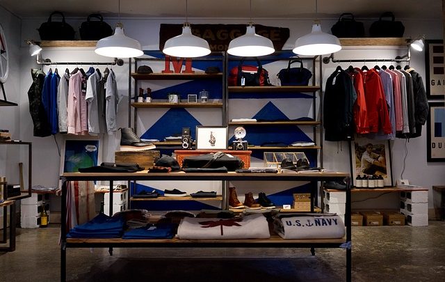 Abbigliamento online donna: guida all’acquisto all’ingrosso